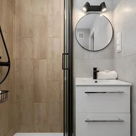 Elegant Studzienna Glowny By Renters Wrocław